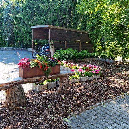Hotel Landgasthof Fromm Untergruppenbach Ngoại thất bức ảnh